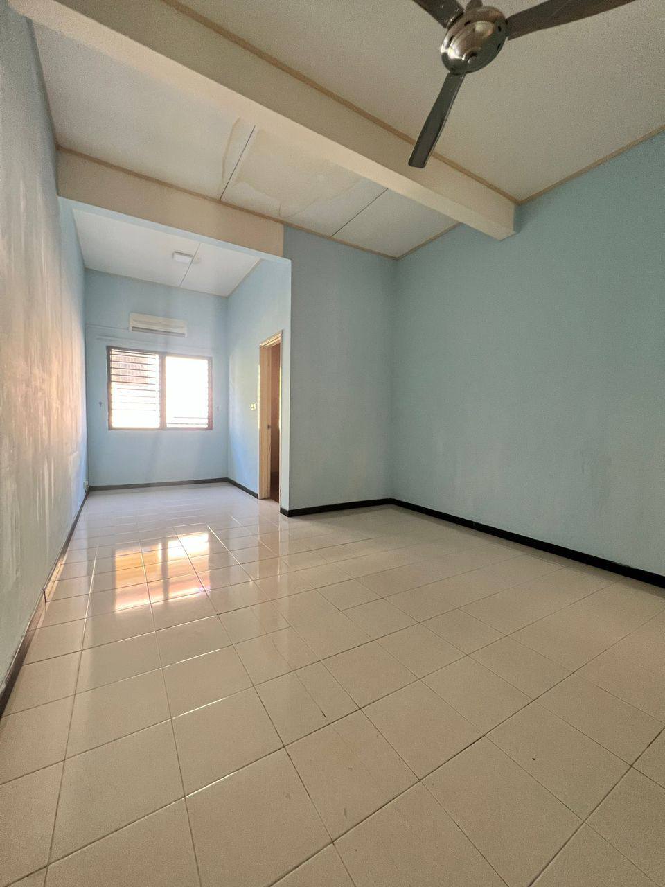 Double Storey Terrace Jalan Jeriji, Bukit Jelutong - photo 9
