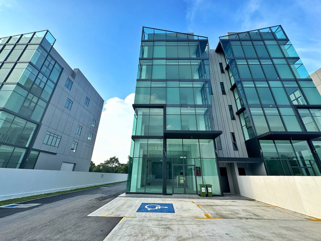 Semi-D Factory Novus Business Park Hicom Glenmarie - photo 2