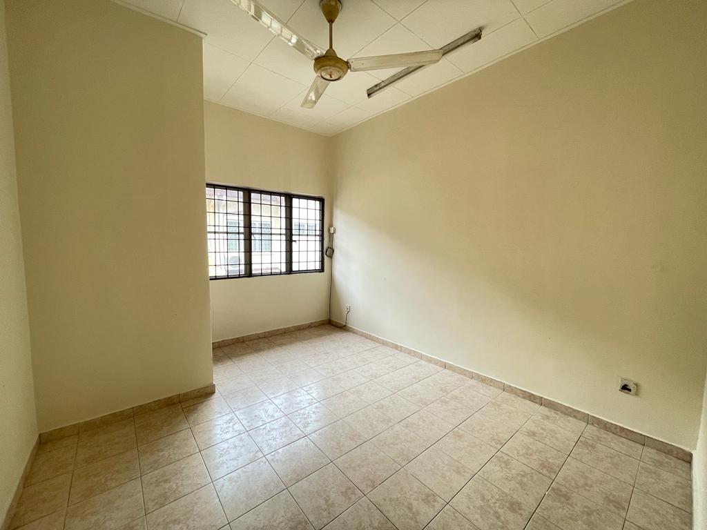Double Storey Terrace Jalan Serambi Bukit Jelutong - photo 11