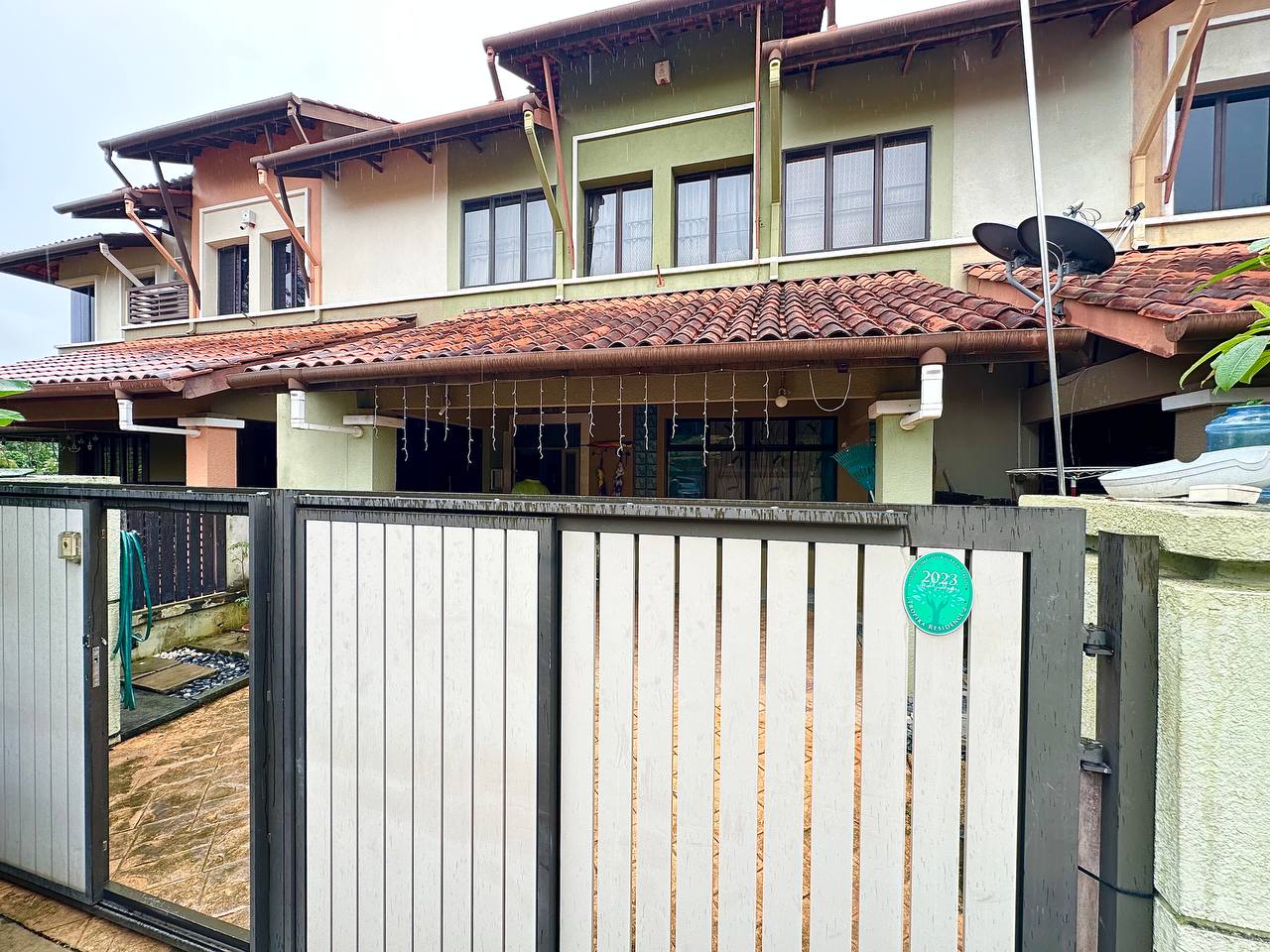 Tropika Residence 2 Jln Tiang Seri Bukit Jelutong - photo 2