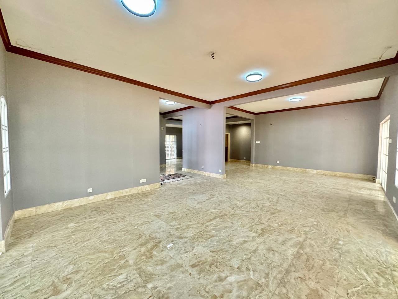 Corner Lot Bungalow Bidai Residence - photo 2