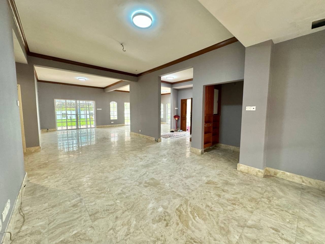 Corner Lot Bungalow Bidai Residence - photo 3