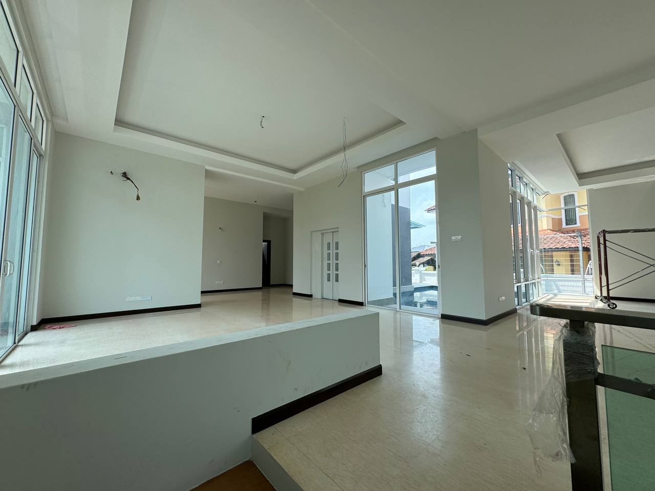 Bungalow Jalan Menara, Bukit Jelutong - photo 2