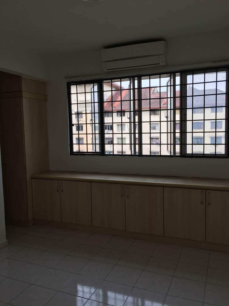 Apartment Taman Cahaya, Ampang LRT Cahaya, KLCC - photo 3