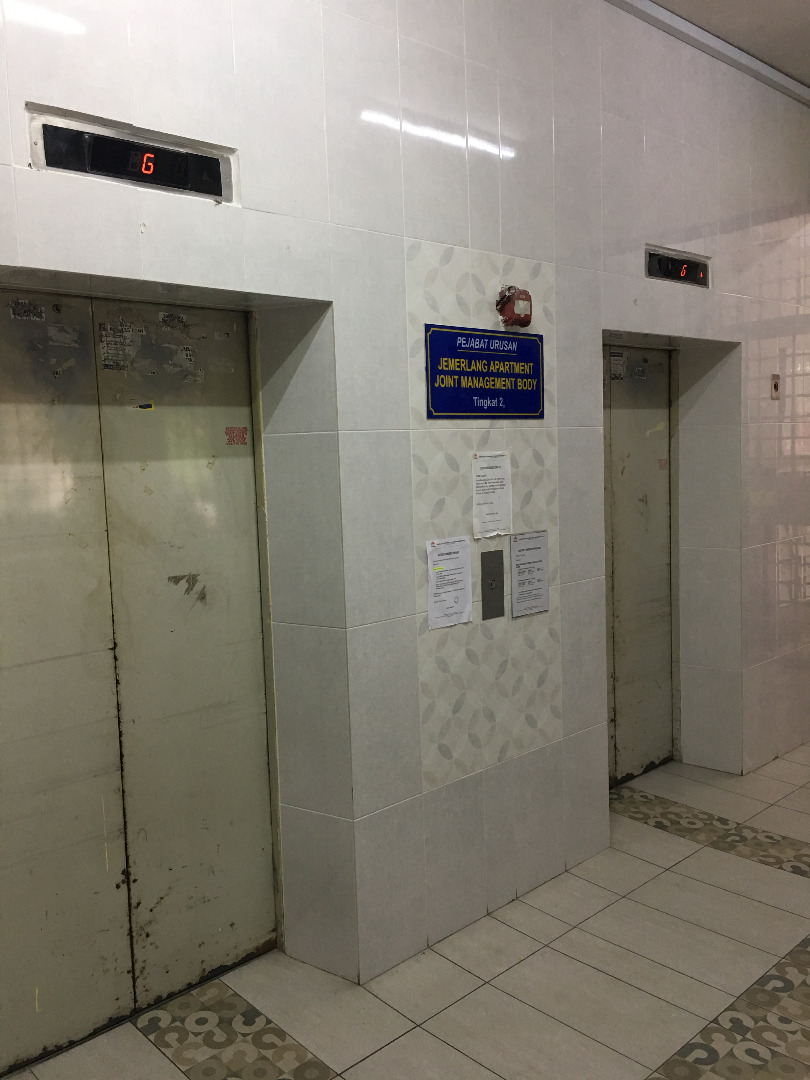 Corner Unit, Jemerlang Apartment, Selayang Heights - photo 2