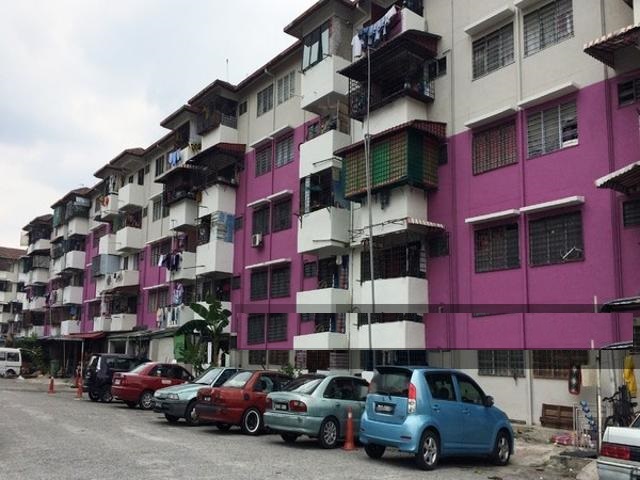 1st FLOOR Flat Taman Sri Indah, Balakong, Cheras - photo 2