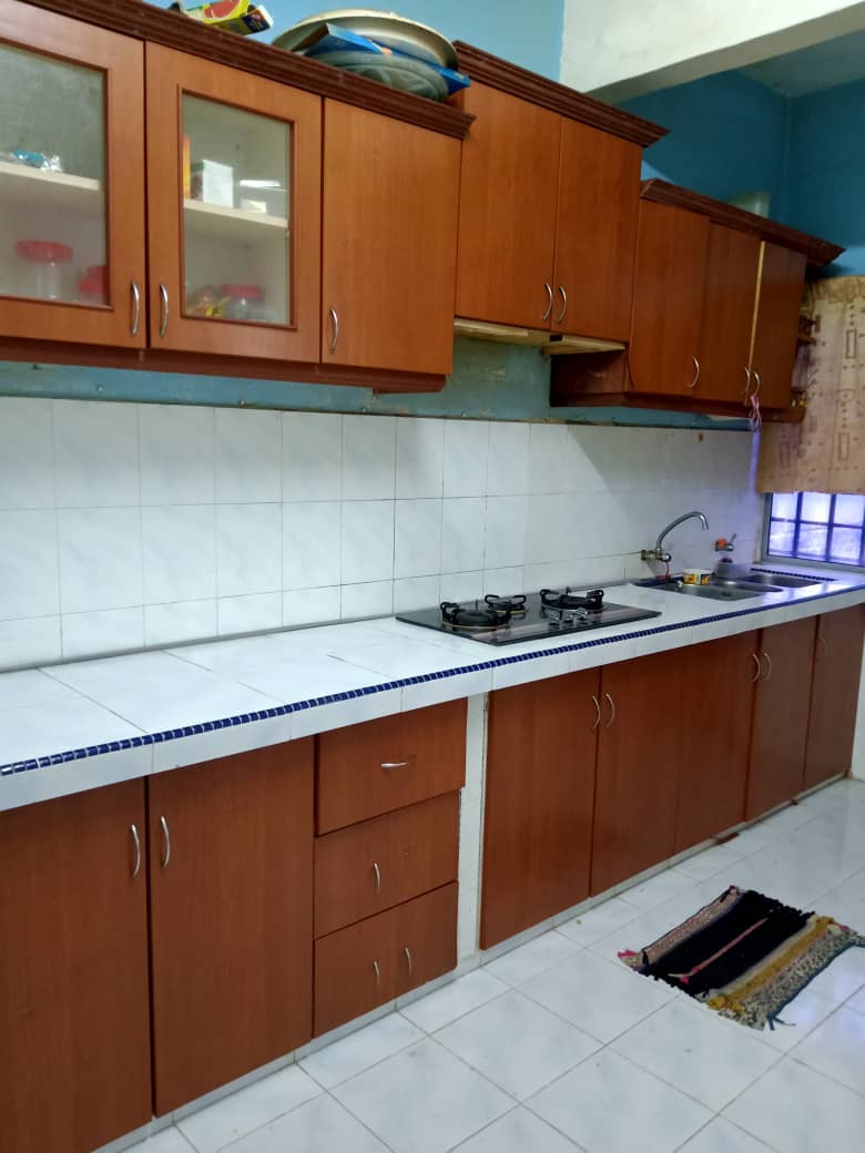 END LOT2 Storey Terrace Bandar Seri Ehsan, Banting - photo 2