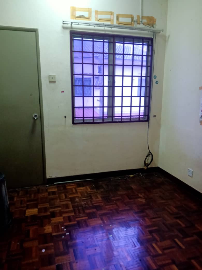 END LOT2 Storey Terrace Bandar Seri Ehsan, Banting - photo 4