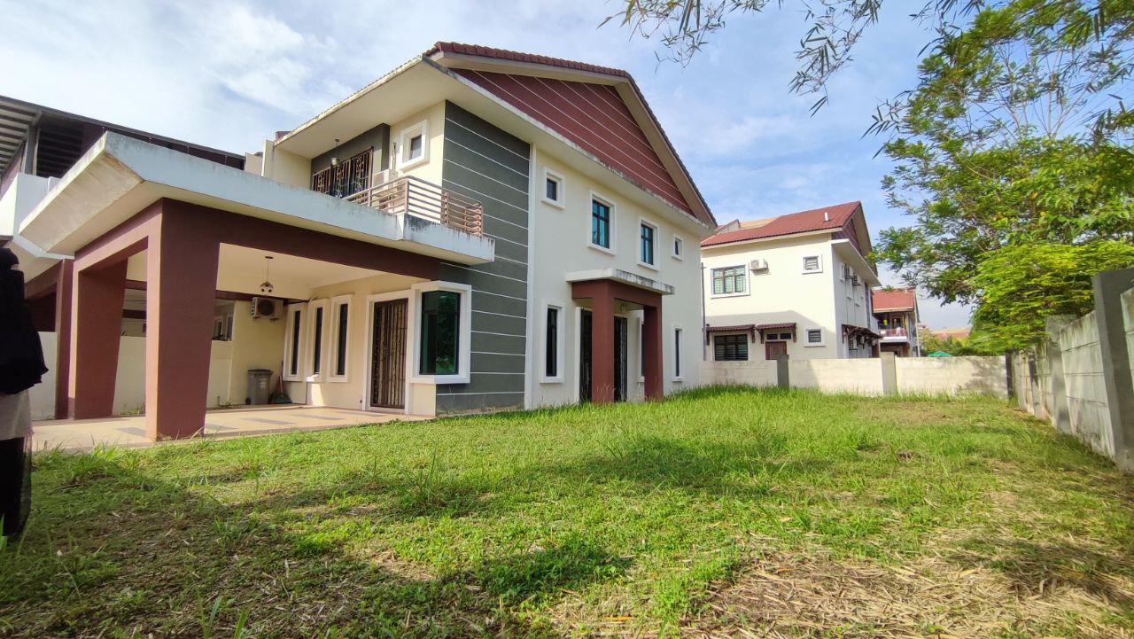 Renovated Double Story Teres Pajam Nilai Corner