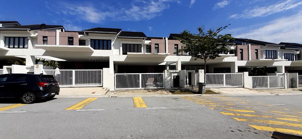 BANDAR AINSDALE DOUBLE STOREY
