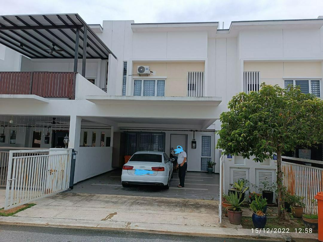 Fully Renovated 2 Storey Superlink House Suriaman