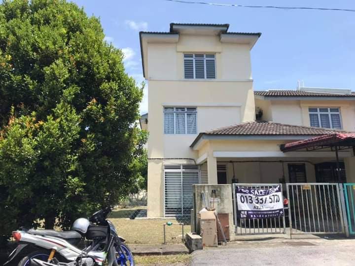 2 Storey at La Cottage Taman Putra Perdana Puch