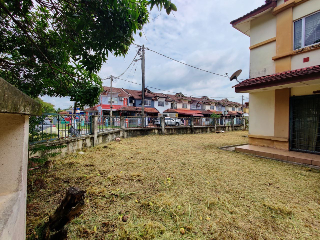 Corner Lot Jalan Seri Pagi Taman Saujana Utama - photo 6
