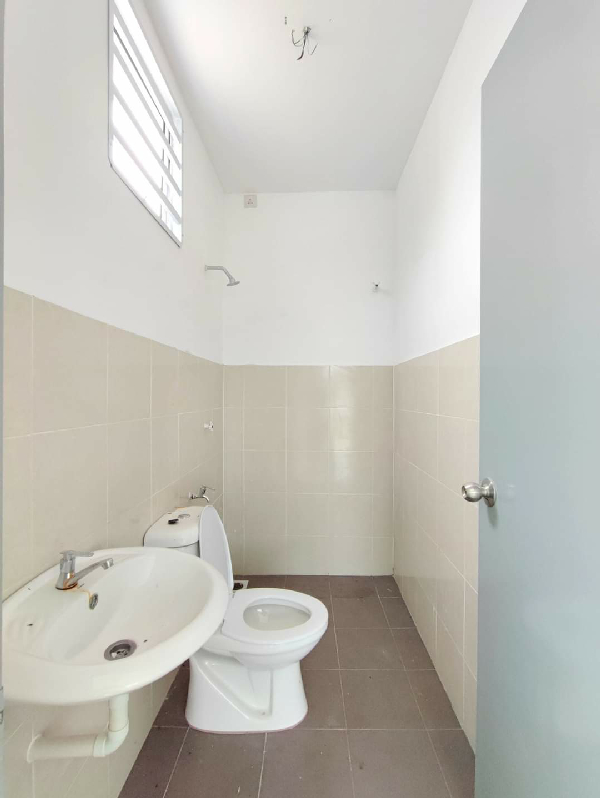 Rumah Teres Corner Lot 2 Tingkat Untuk Dijual Di Taman Chepor Idaman @ Meru Scientex - photo 4
