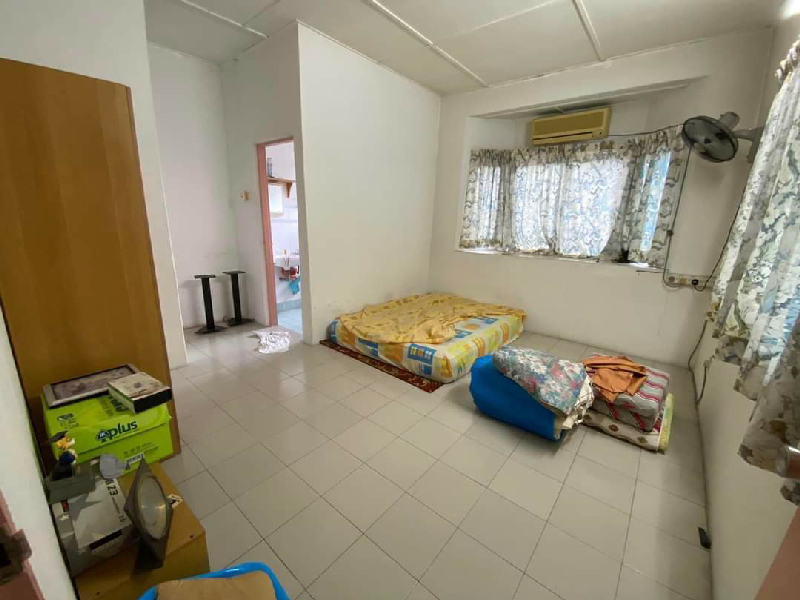 Rumah Teres  2 Tingkat Di Bandar Baru Lahat Untuk Dijual - photo 7