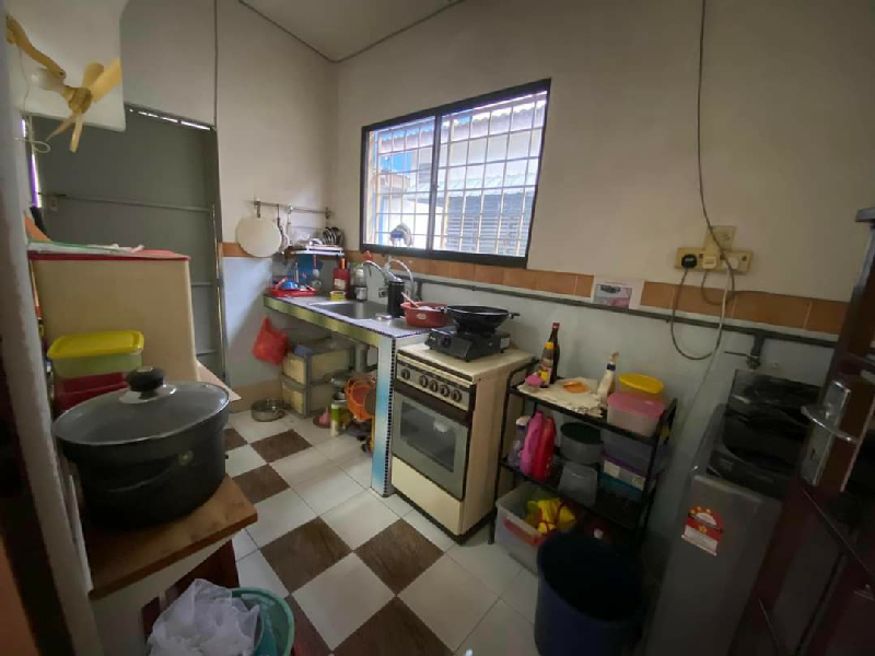 Rumah Teres  2 Tingkat Di Bandar Baru Lahat Untuk Dijual - photo 13
