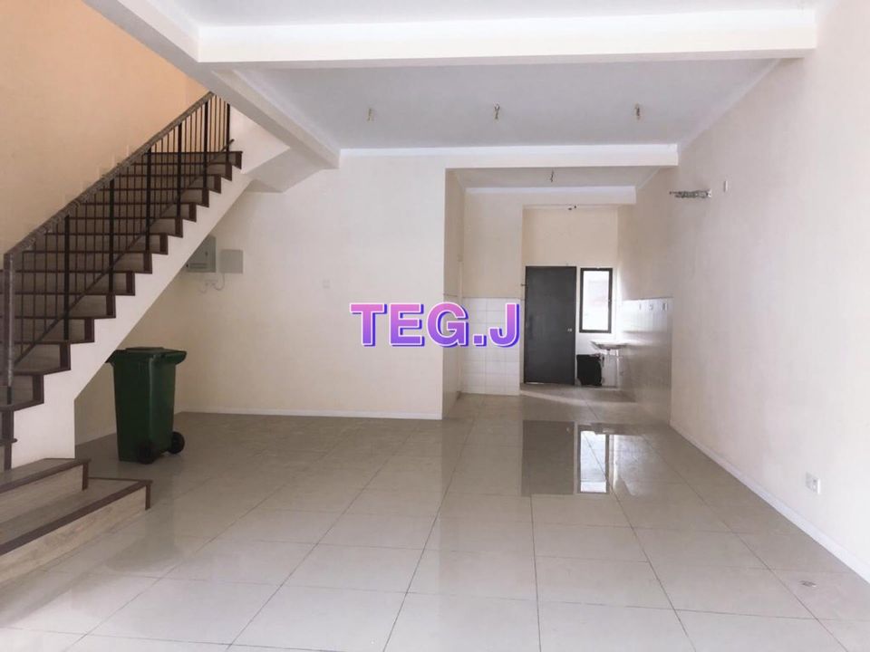 2 Storey Bukit Raja 20x70 630k