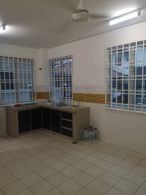 Exclusive Semi-D Double Storey New Renovated Anjung Suasana Bandar Seri Putra Bangi - photo 2