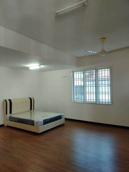 Exclusive Semi-D Double Storey New Renovated Anjung Suasana Bandar Seri Putra Bangi - photo 3