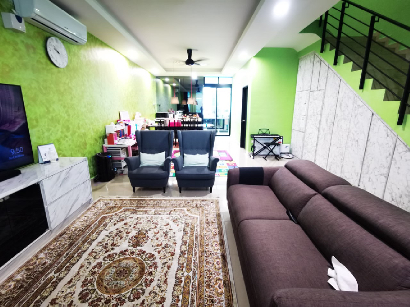 Renovated 2 Storey Bangi Avenue 2 Seksyen 6 - photo 3