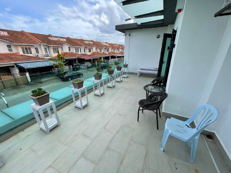 Renovated Corner 2 Storey Taman Sutera 2 Kajang - photo 2