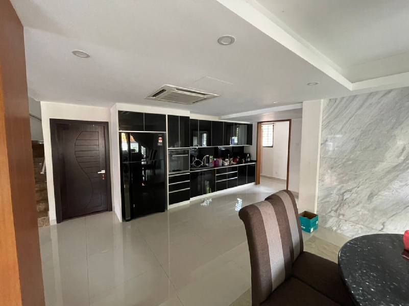 Renovated Corner 2 Storey Taman Sutera 2 Kajang - photo 4