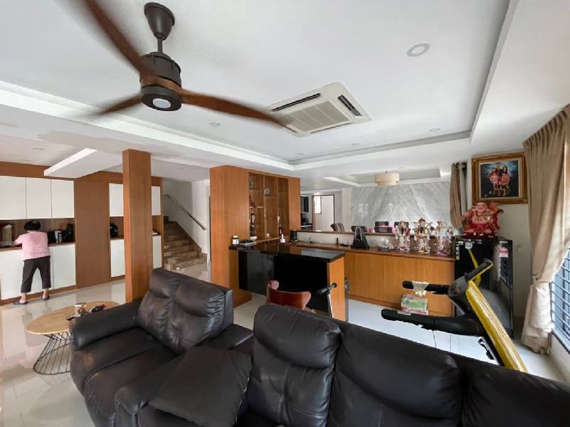 Renovated Corner 2 Storey Taman Sutera 2 Kajang - photo 5