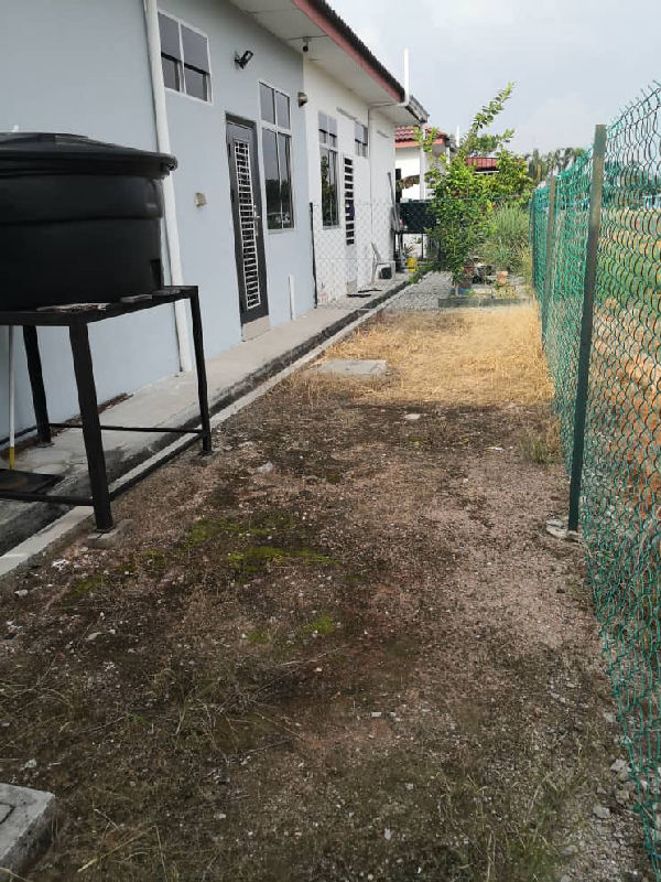 Taman Samudera Indah Jalan Kesang Laut Near Tanjung Gading Parit Bunga Muar - photo 4