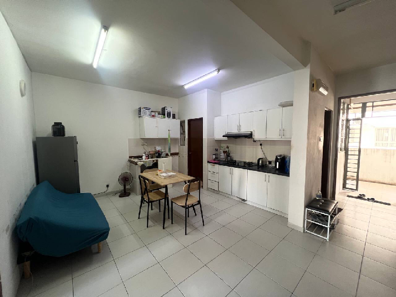 Urgent Sale Fully Furnished Suria Jelatek Residence Ampang Walking Distance to Lrt Jelatek - photo 4