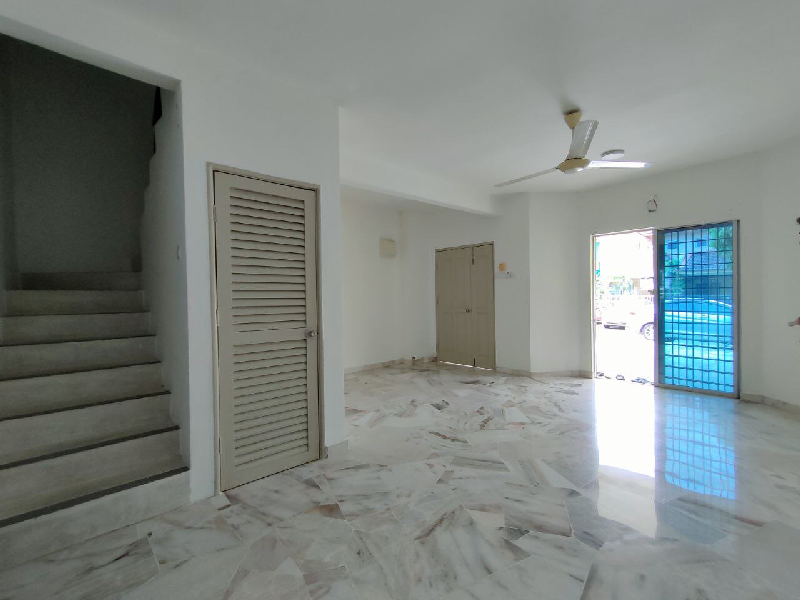 Fully Renovated Double Storey Intermediate at Saujana Impian Kajang  - photo 4