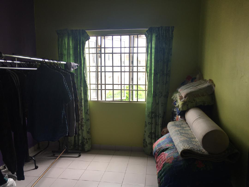 Apartment Teratai Blok A3 Taman Sutera Kajang Level 3 - photo 4