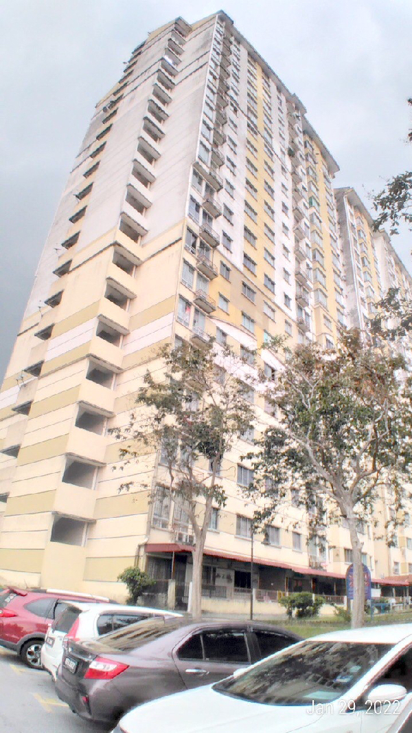 Blok A Vista Impiana Seri Kembangan Selangor - photo 2