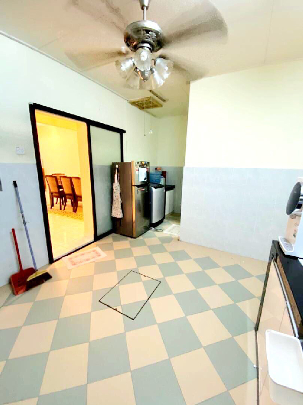 Double Storey Terrace Lestari Putra Seri Kembangan Selangor - photo 6
