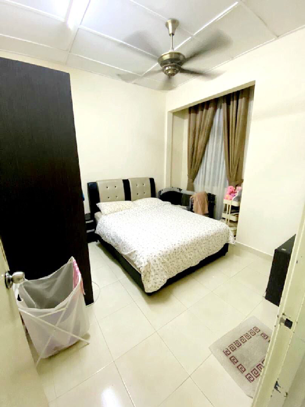 Double Storey Terrace Lestari Putra Seri Kembangan Selangor - photo 8