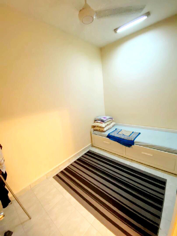 Double Storey Terrace Lestari Putra Seri Kembangan Selangor - photo 11