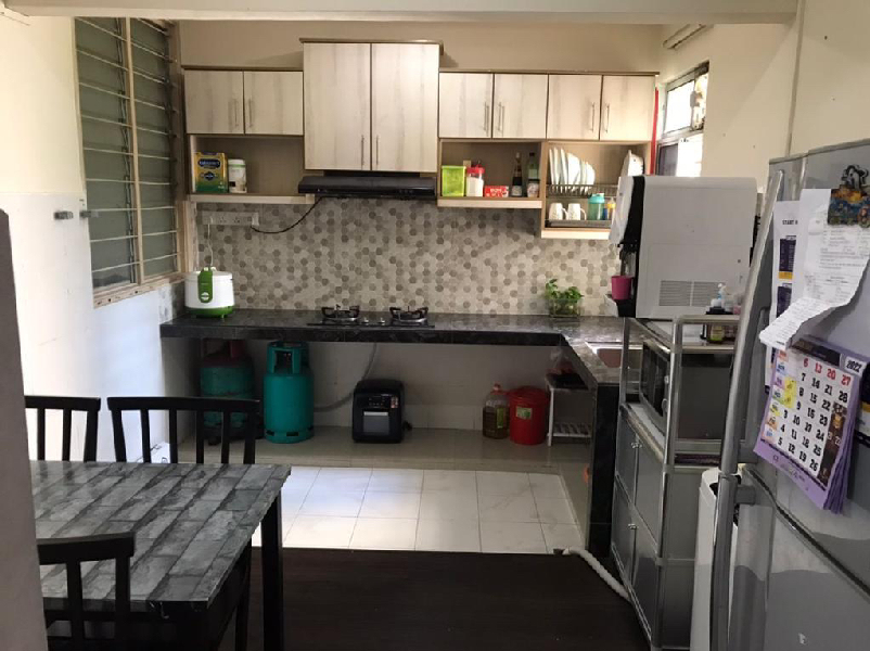 Blok E2 Level 2 Apartment Teratai Taman Sutera - photo 8