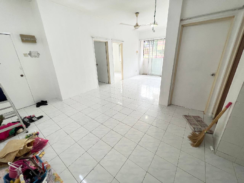 Ground Floor Putra Impian Apartment Seri Kembangan - photo 5