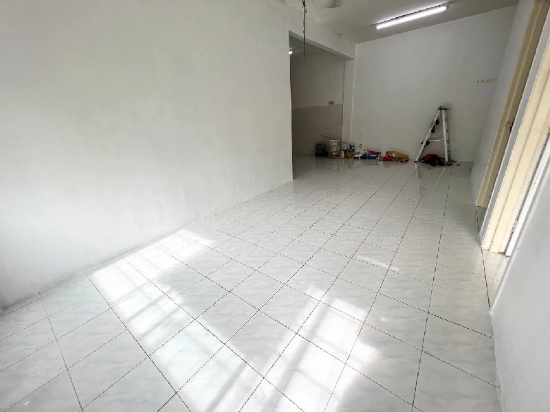 Ground Floor Putra Impian Apartment Seri Kembangan - photo 6