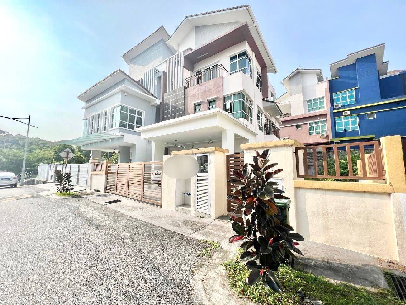 3 Storey Semi D Avenue 4 Lake Valley Bandar Tun Hussein Onn Cheras - photo 2