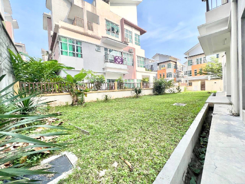 3 Storey Semi D Avenue 4 Lake Valley Bandar Tun Hussein Onn Cheras - photo 5