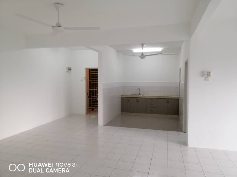 Corner Lot Villa Tropika Apartment Bangi Kajang Near Ukm Ktm Mrt - photo 3