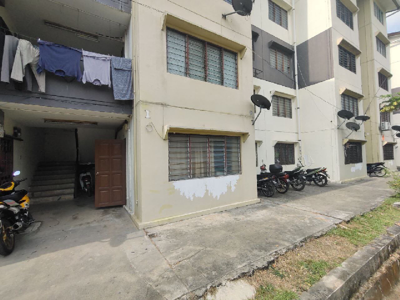 Flat Ground Floor Seksyen 16 Bandar Baru Bangi Low cost - photo 4