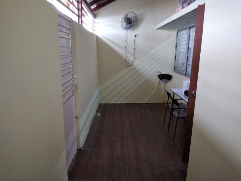 Renovated Extended Double Storey Teres Intermediate Semenyih Parklands - photo 4