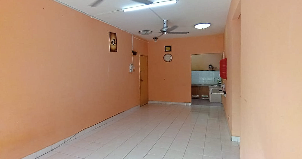Corner Unit Taman Tenaga Apartment Kajang - photo 3