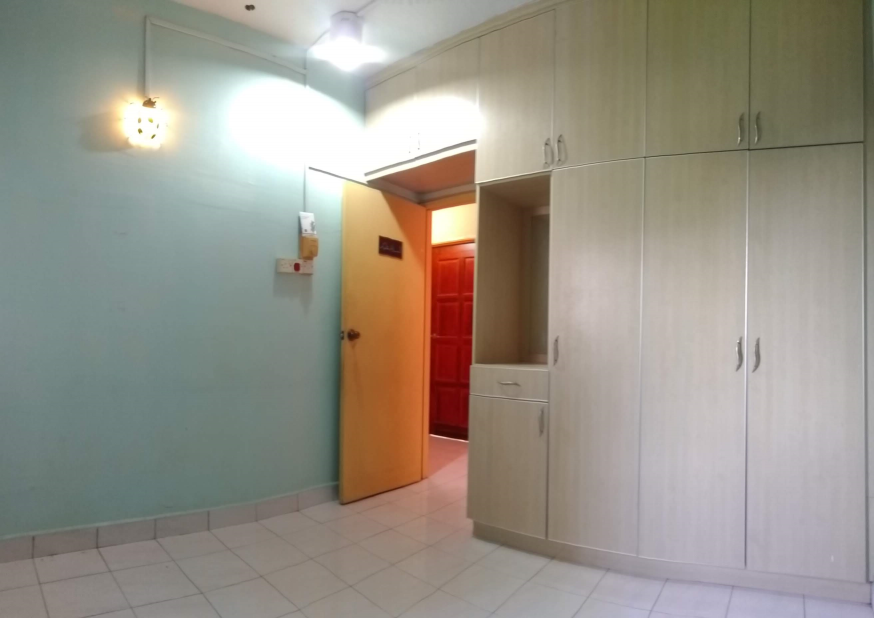 Corner Unit Taman Tenaga Apartment Kajang - photo 5
