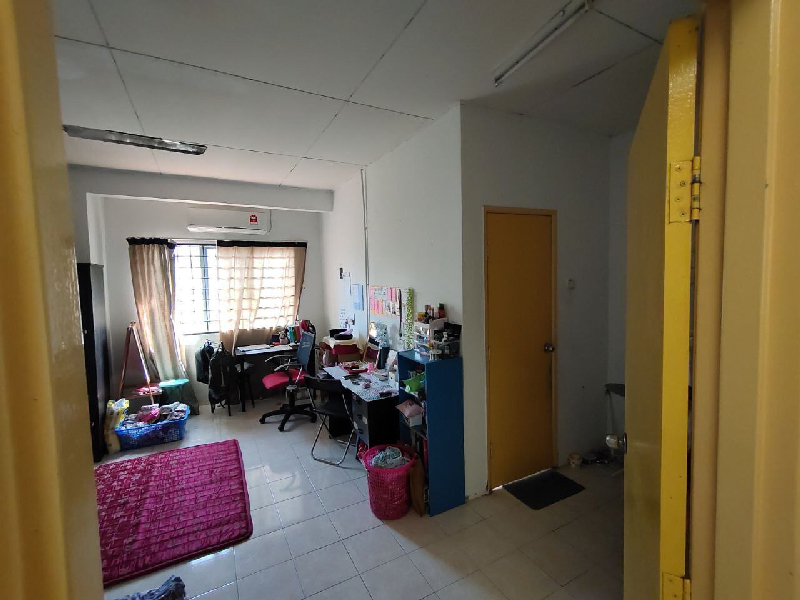 Freehold Double Storey Terrace Taman Universiti Bangi Kajang Selangor - photo 4