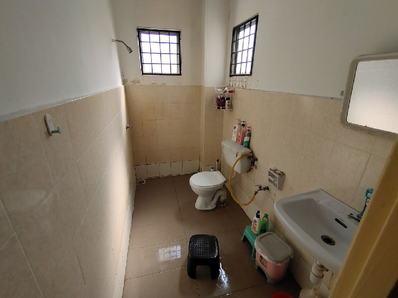Freehold Double Storey Terrace Taman Universiti Bangi Kajang Selangor - photo 6
