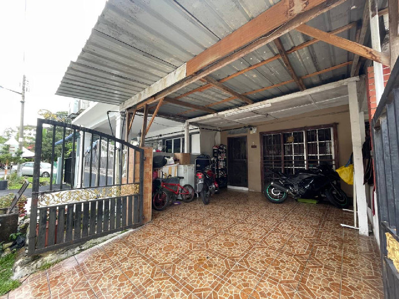 Double Storey Terrace Taman Sri Jelok Kajang Selangor - photo 10