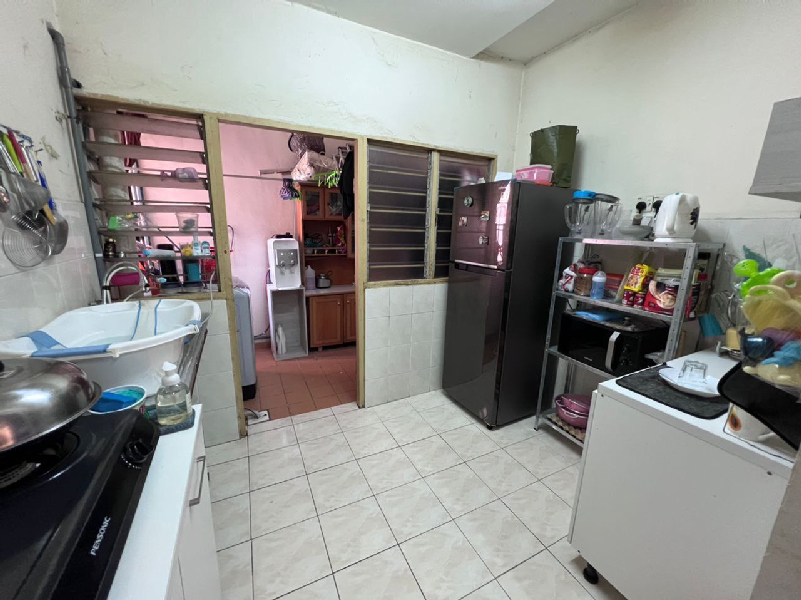 Level 2 Blok C Strata Ready Apartment Mawar Taman Sutera Kajang Selangor - photo 4