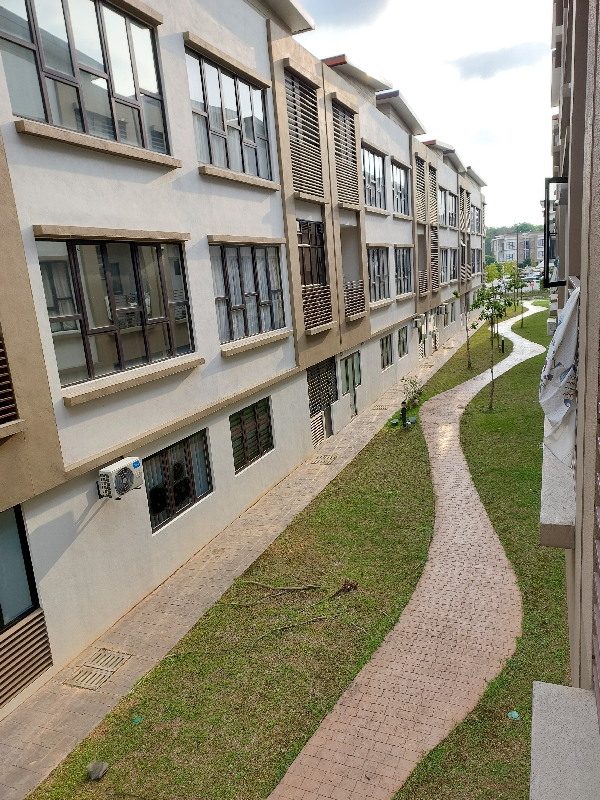 Spacious Fully Furnished Landed 3 Storey Townhouse 16 Sierra Puchong - photo 2